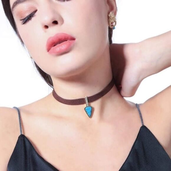 Blue Rhinestone Matt Gold Vintage Stud Earrings - Picture 4 of 8